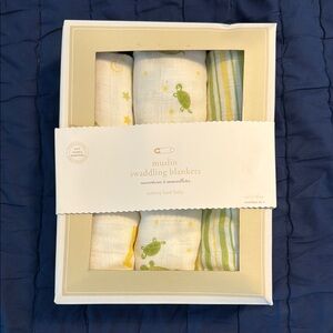 Pottery Barn Kids Cotton Swaddle Set